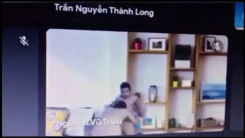 Học online quên không tắt camera lộ cảnh eny đang liếm mút